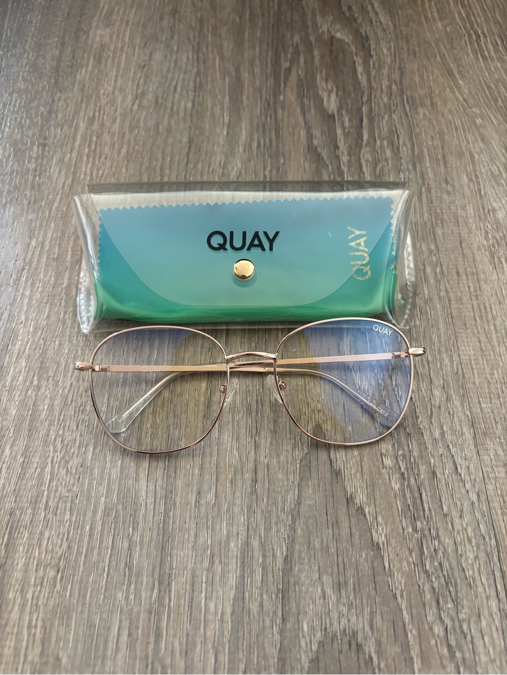QUAY Australia Jezabell Blue Light Glasses